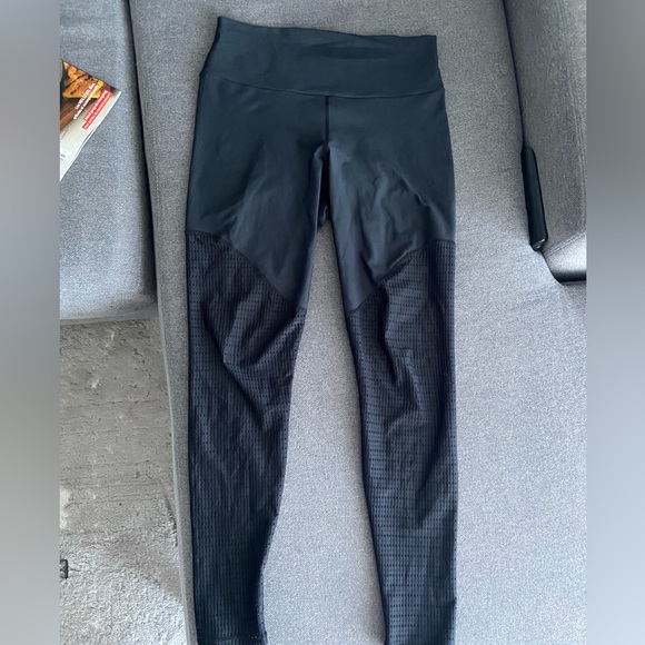 Oraki Leggings from recycled bottles - Picture 3 of 8